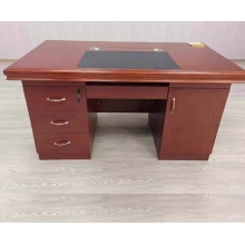 辦公桌